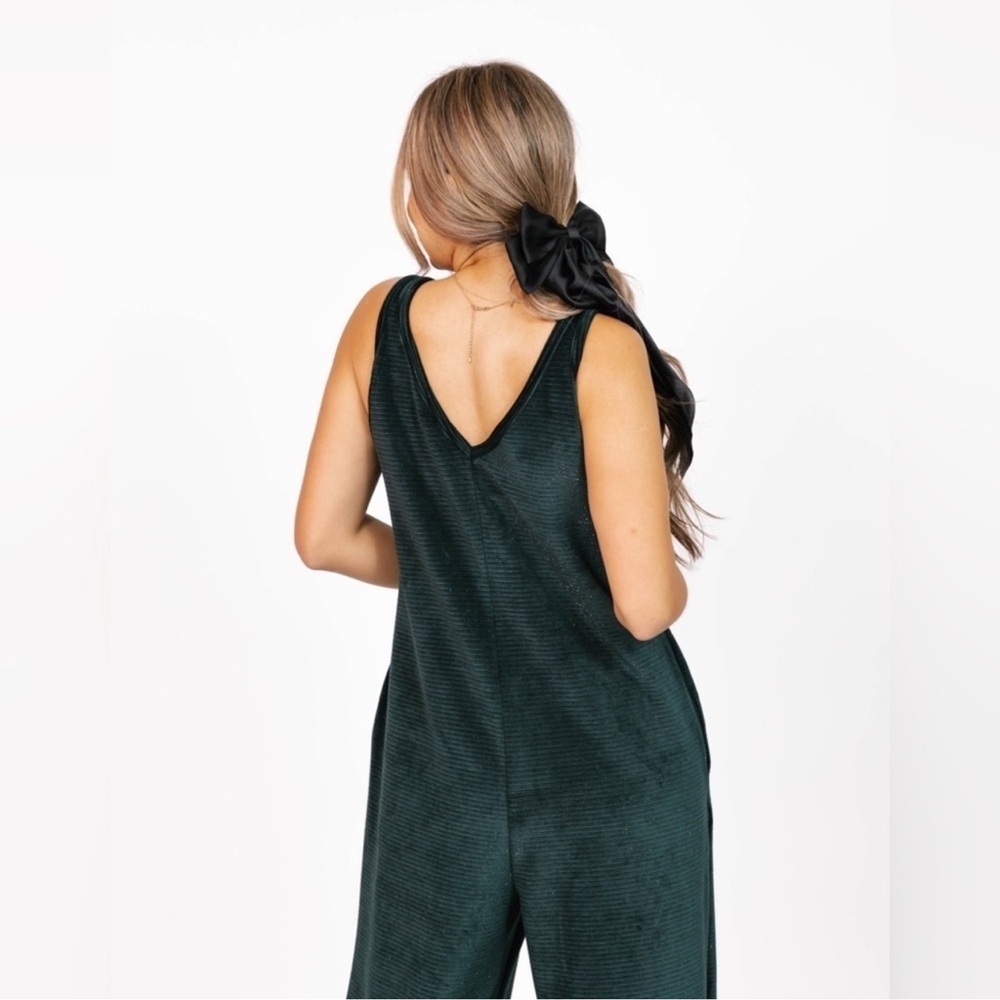 Smash Tess Tuesday Ribbed Velvet Sparkle Wide Leg Romper- Medium